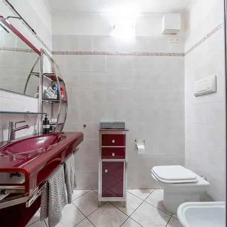10 Min - Terrace With View - Wifi Apartment